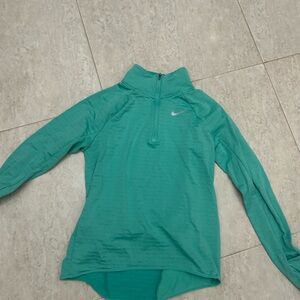 NIKE therma fit size xs